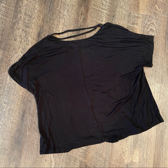 Black Charlotte Russe flowy top - Picture 2 of 3